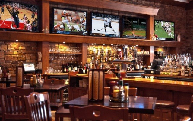 Sports Bars in Houston | Watch All The Games